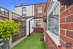 Photo 18- click for photo gallery